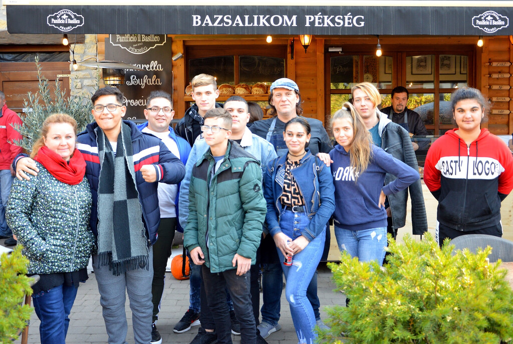 Read more about the article Valósággá vált a mentorprogram — kiválóan teljesítették az első gyakorlati napot a nehézsorsú fiatalok